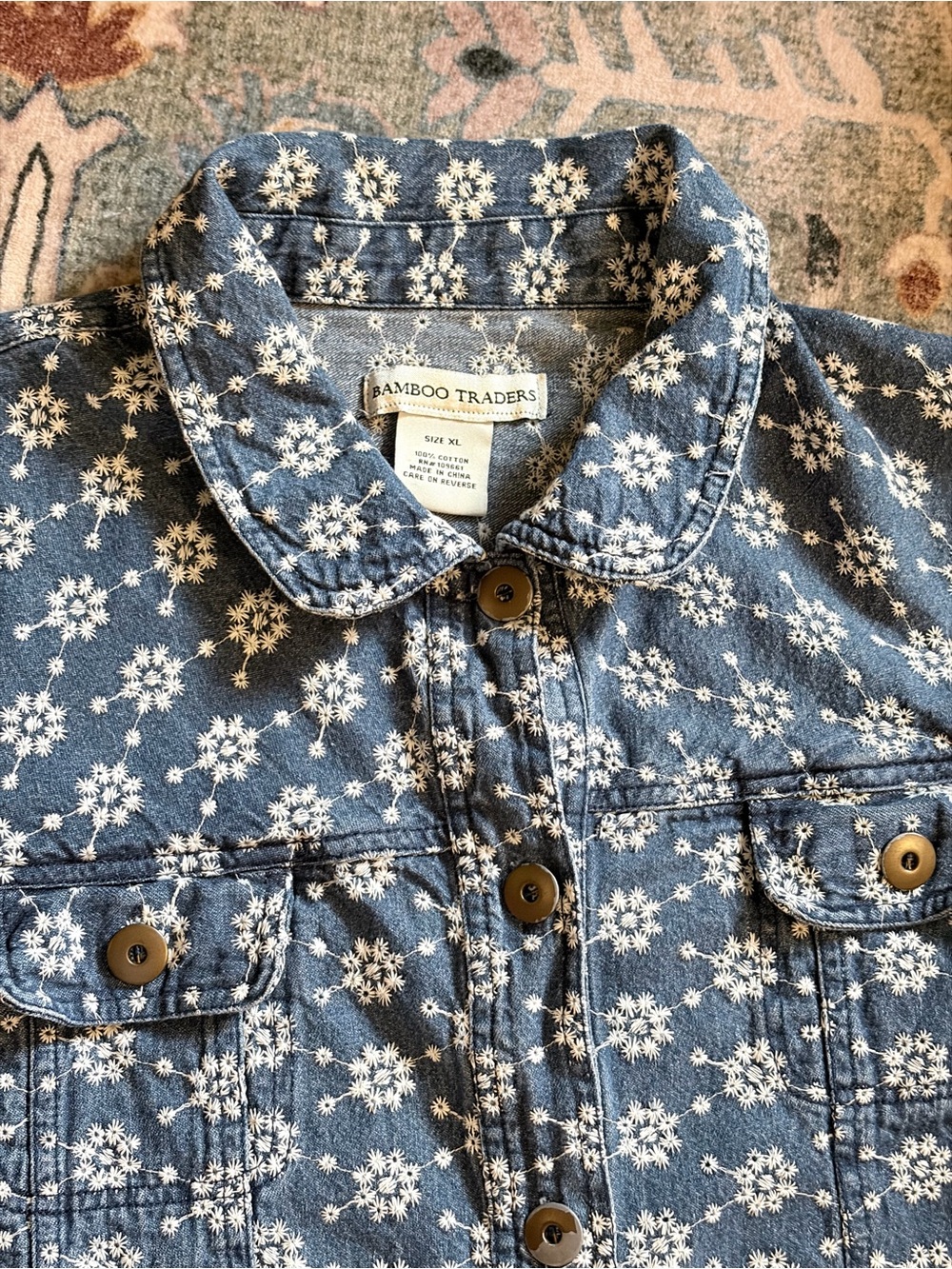 Bamboo Traders Blue Jean Jacket Snowflake Print XL, 100% cotton
